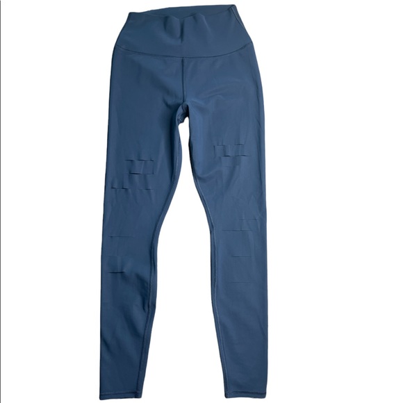 Alo Ripped Warrior Row of Slits Leggings - Picture 4 of 12